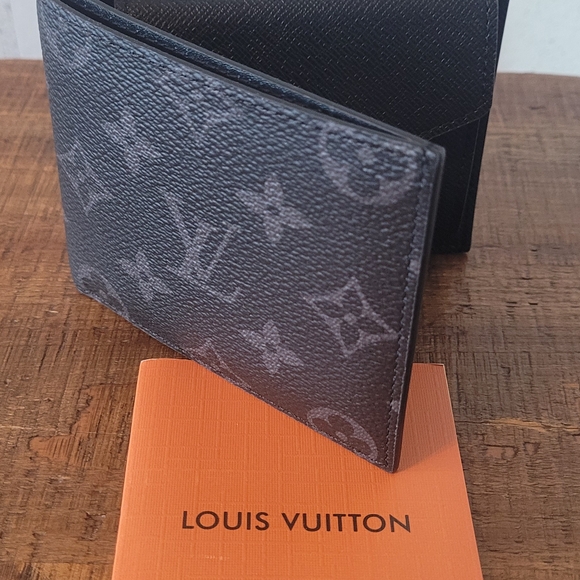 Louis Vuitton Black Key Card Holder - Picture 1 of 4